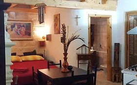 Il Castello te Lu Sannà B.&B.